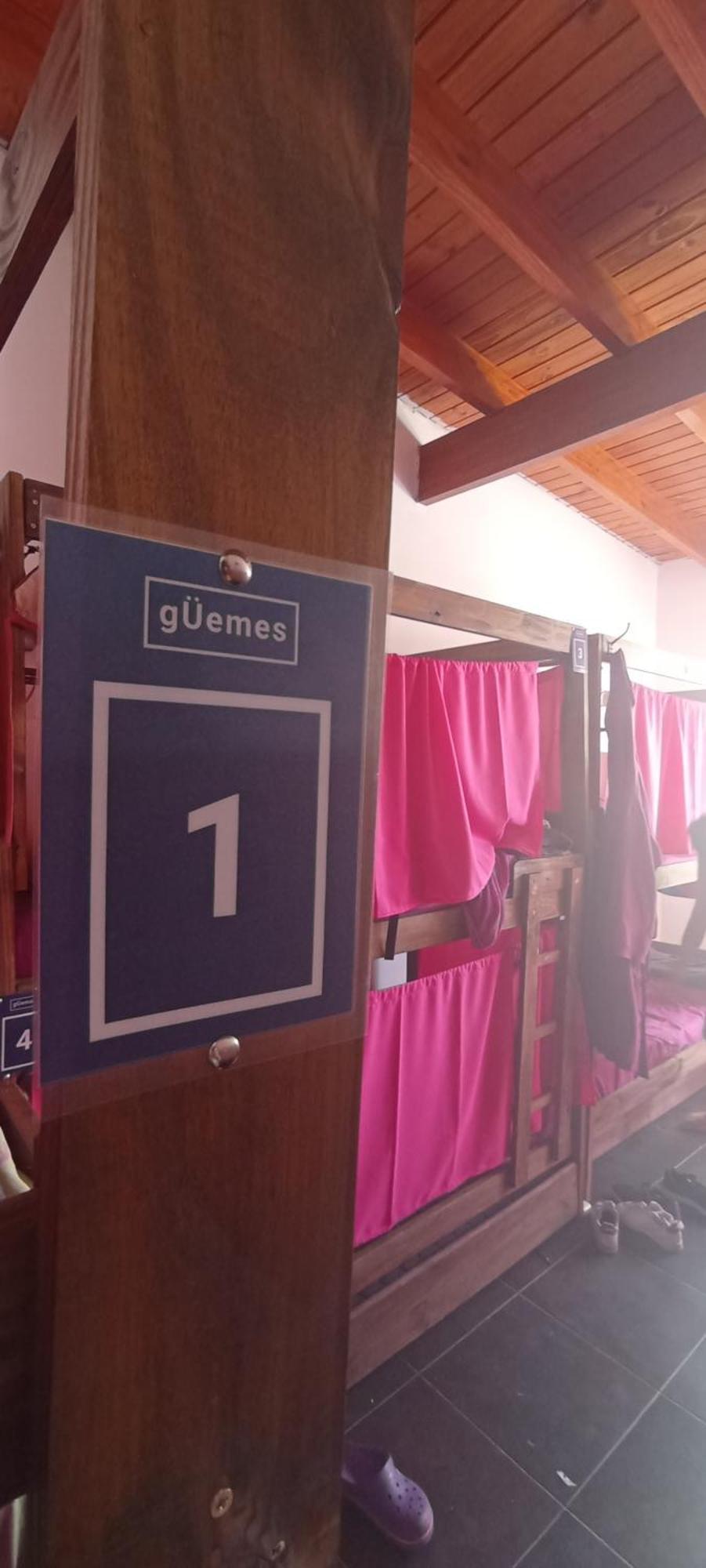 Gueemes Hostel คอร์โดบา ภายนอก รูปภาพ